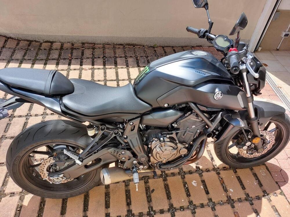 Yamaha MT-07 (2018 - 20) (4)
