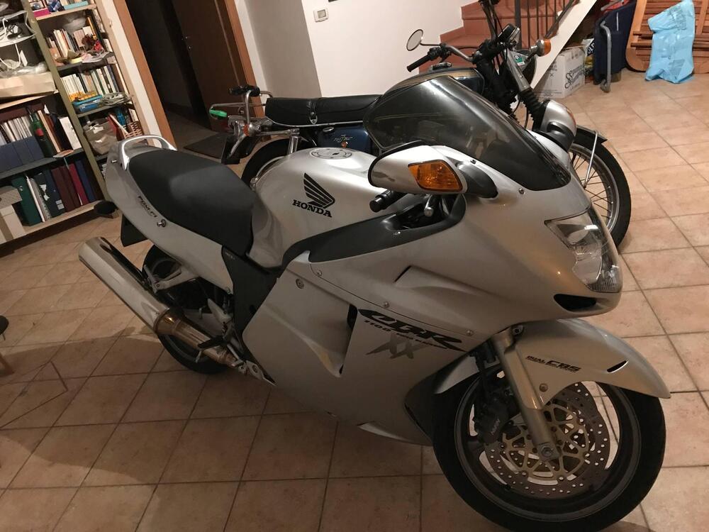 Honda CBR 1100 XX  (2001 - 06)