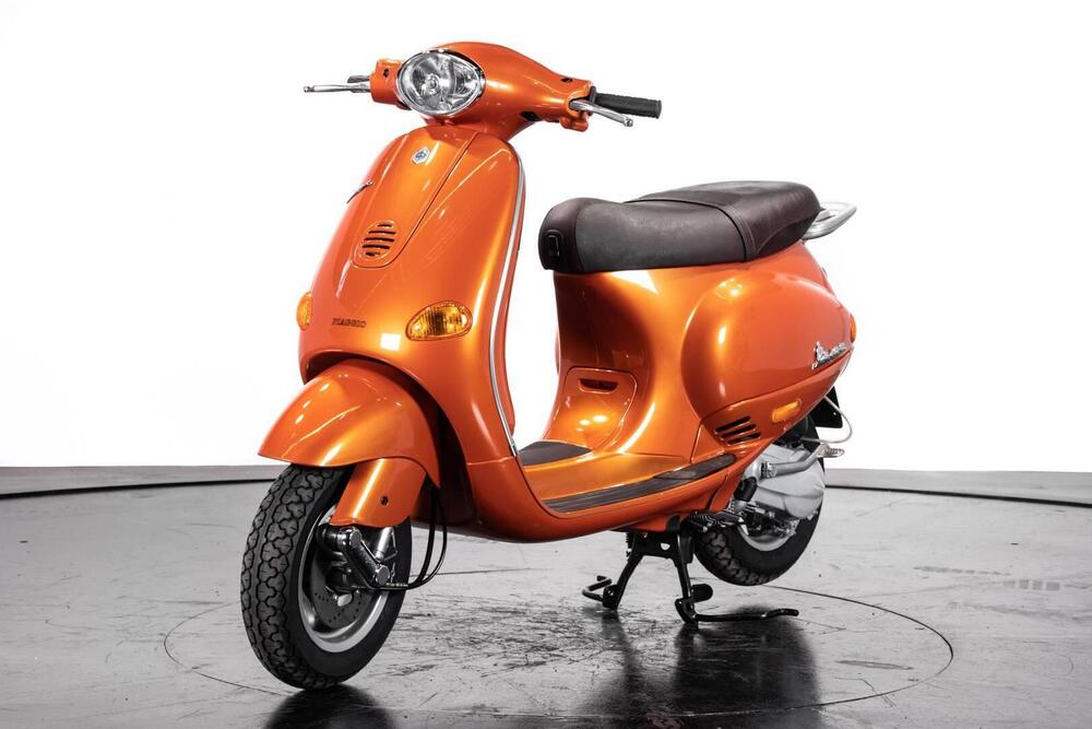 Piaggio VESPA 125 ET4 (2)