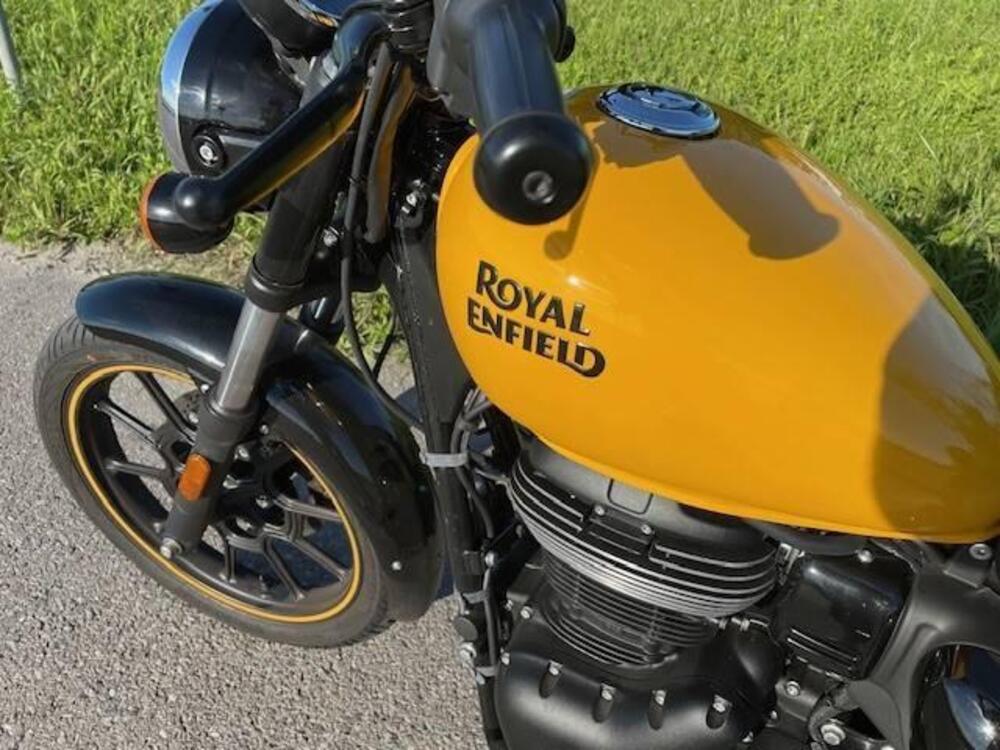 Royal Enfield Meteor 350 Fireball (2021 - 24) (4)