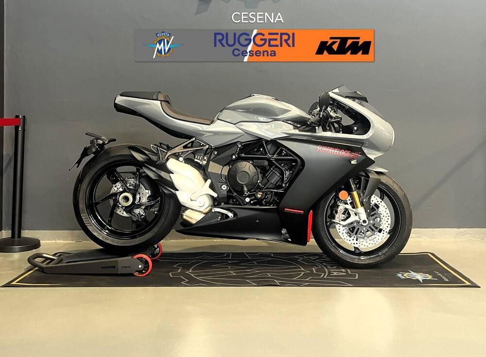 MV Agusta Superveloce 800 (2021 - 24) (4)