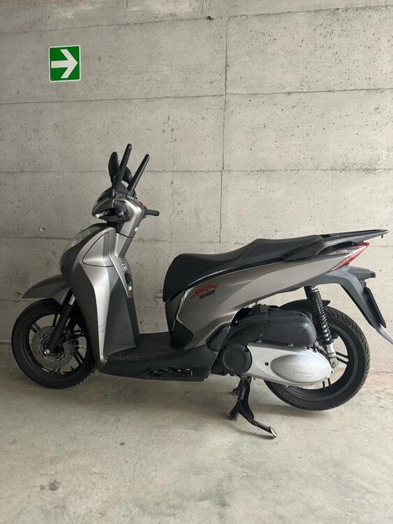 Honda SH 300 i Sport ABS (2018 - 20) (3)