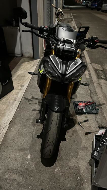 Triumph Speed Triple 1200 RS (2021 - 24) (4)