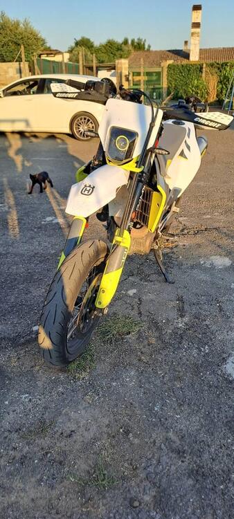 Husqvarna 701 Supermoto (2020) (5)