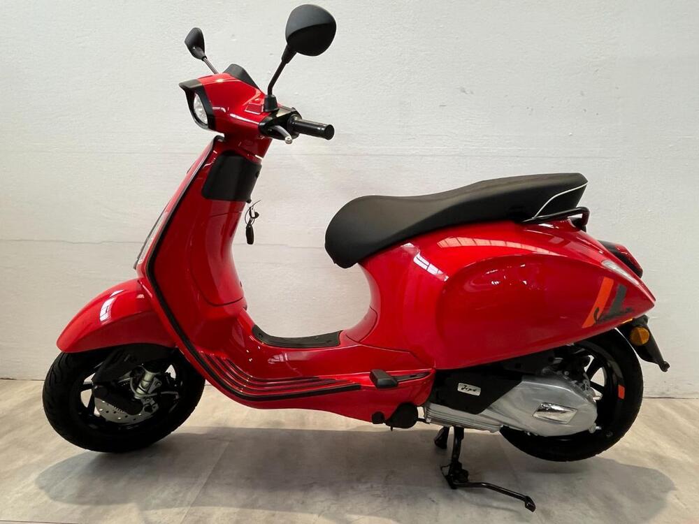 Vespa Sprint 150 Sport (2023 - 24) (2)