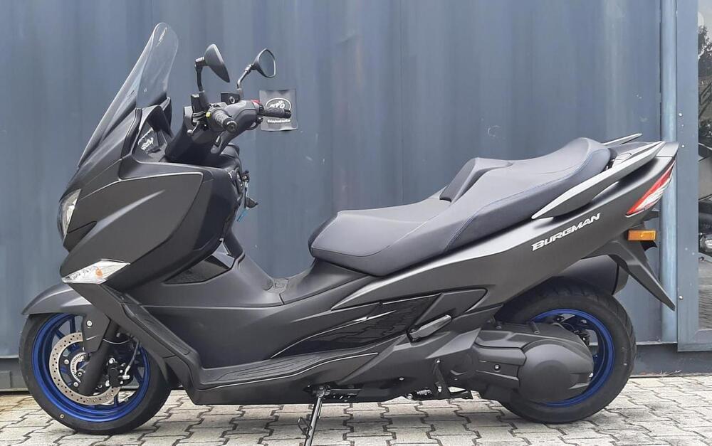 Suzuki Burgman 400 (2022 - 24) (2)