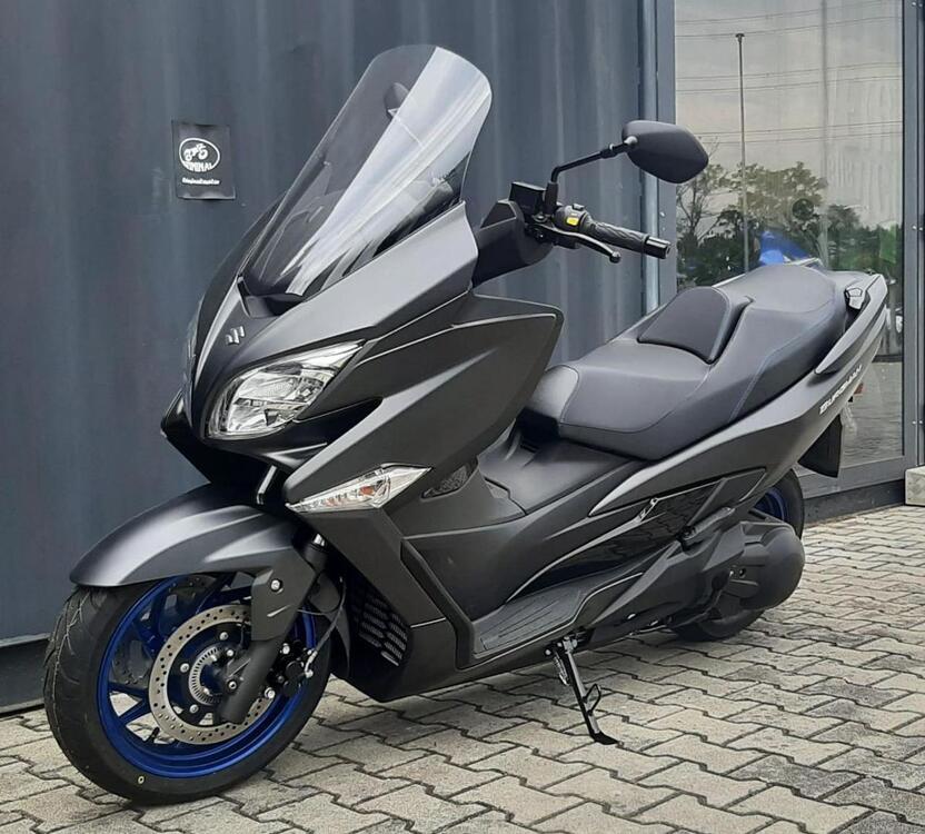 Suzuki Burgman 400 (2022 - 24) (4)