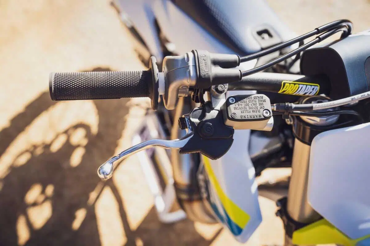 TEST Husqvarna cross 2T MY2025. Che goduria la 300! [GALLERY] (7)