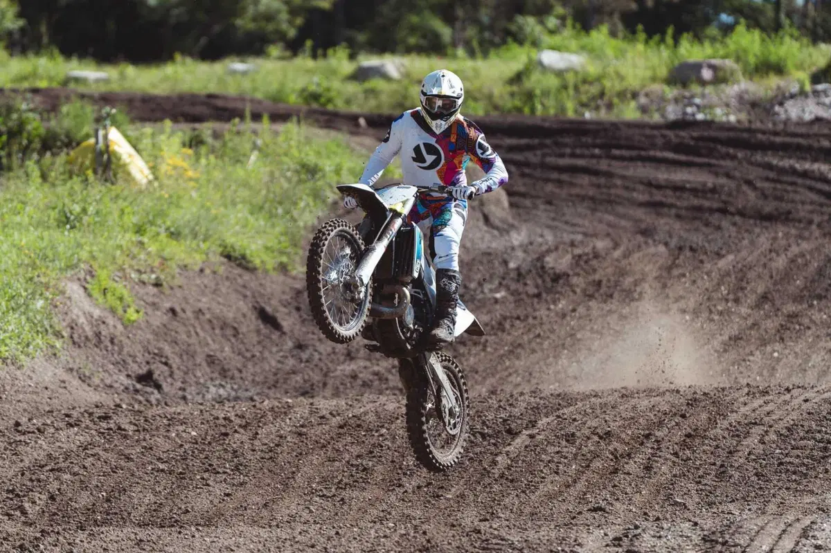 TEST Husqvarna cross 2T MY2025. Che goduria la 300! [GALLERY] (10)