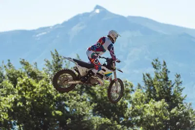TEST Husqvarna cross 2T MY2025. Che goduria la 300! [VIDEO e GALLERY]