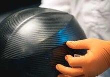 Come può un casco costare 1.500 euro? Vi sveliamo i segreti dello Schuberth C5 Carbon