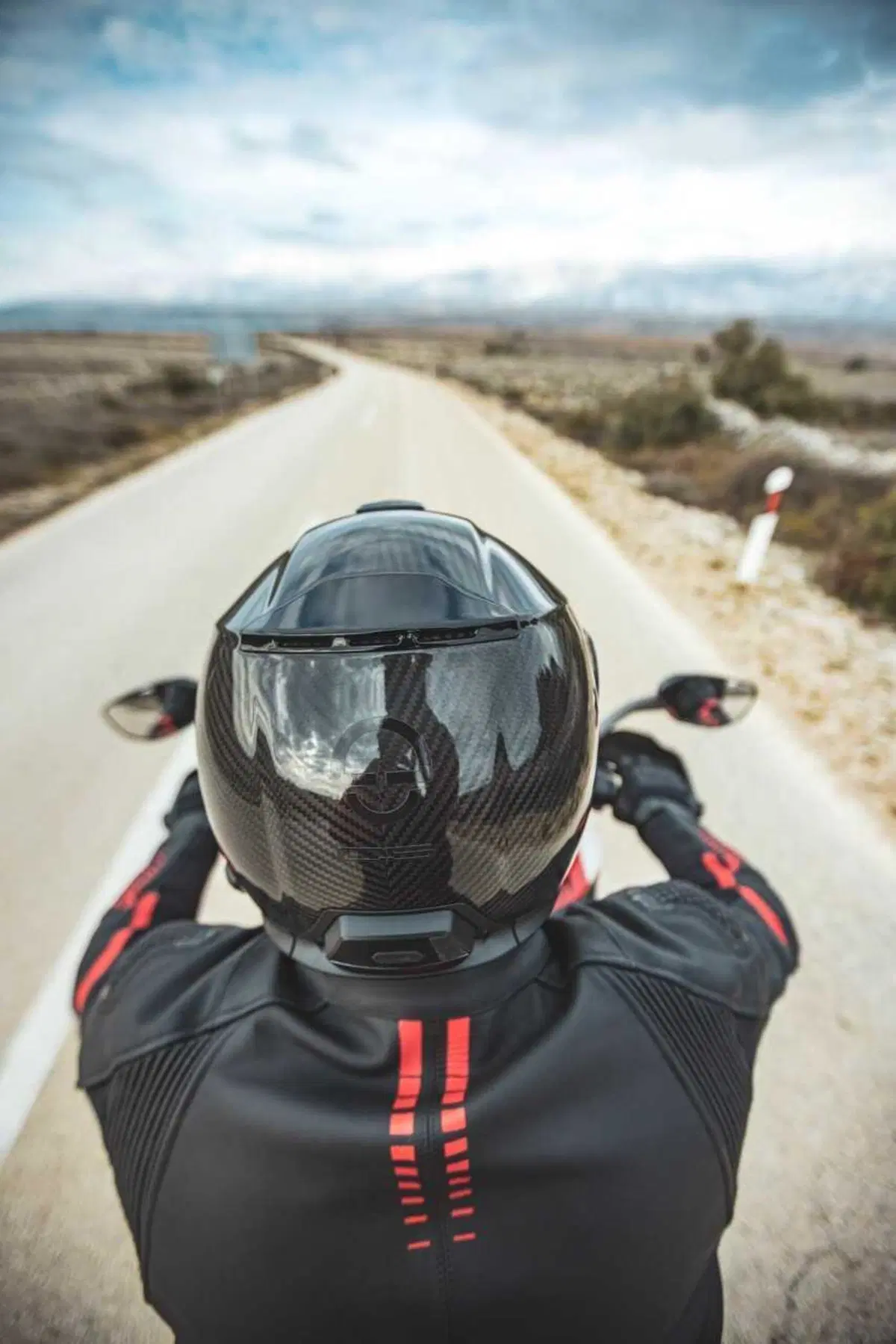 Come può un casco costare 1.500 euro? Vi sveliamo i segreti dello Schuberth C5 Carbon (11)