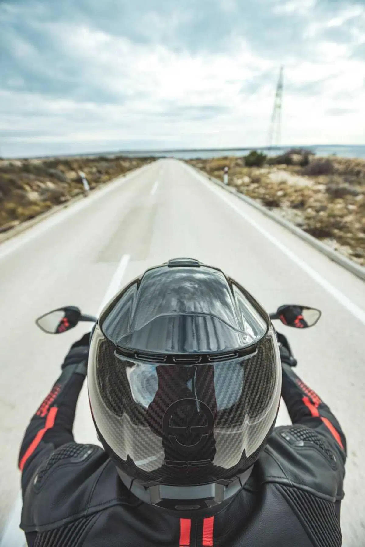 Come può un casco costare 1.500 euro? Vi sveliamo i segreti dello Schuberth C5 Carbon (18)