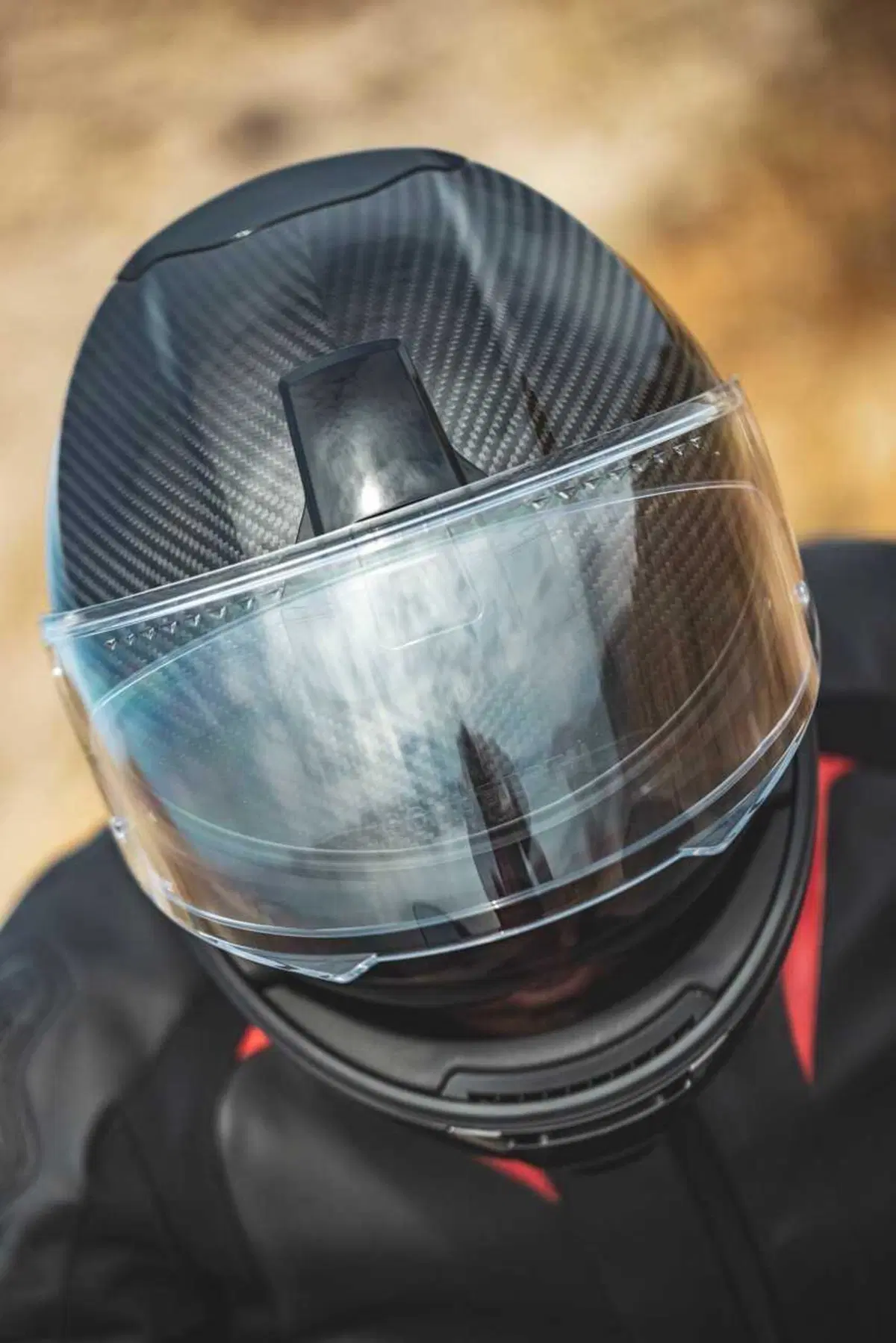 Come può un casco costare 1.500 euro? Vi sveliamo i segreti dello Schuberth C5 Carbon (36)