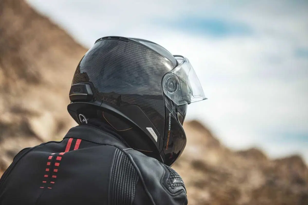 Come può un casco costare 1.500 euro? Vi sveliamo i segreti dello Schuberth C5 Carbon (38)
