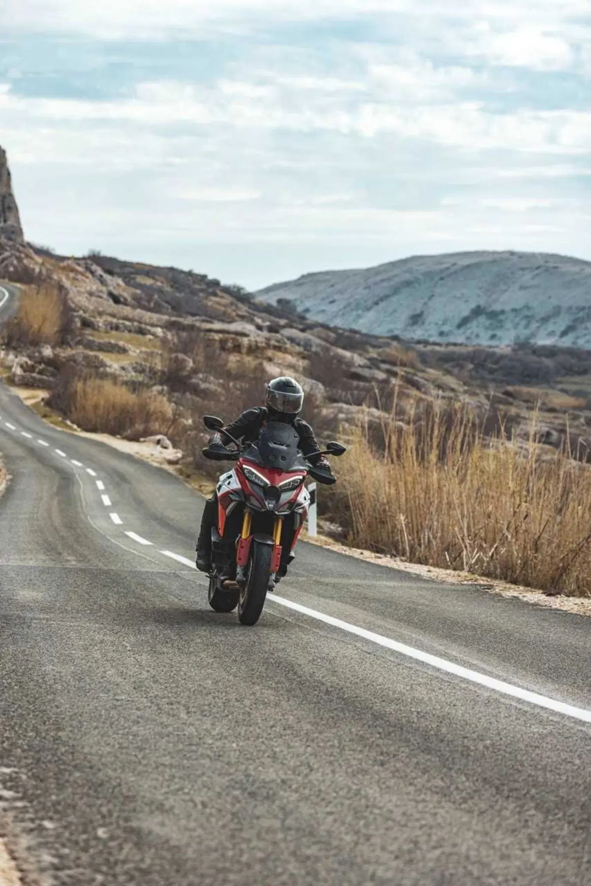 Come può un casco costare 1.500 euro? Vi sveliamo i segreti dello Schuberth C5 Carbon (65)