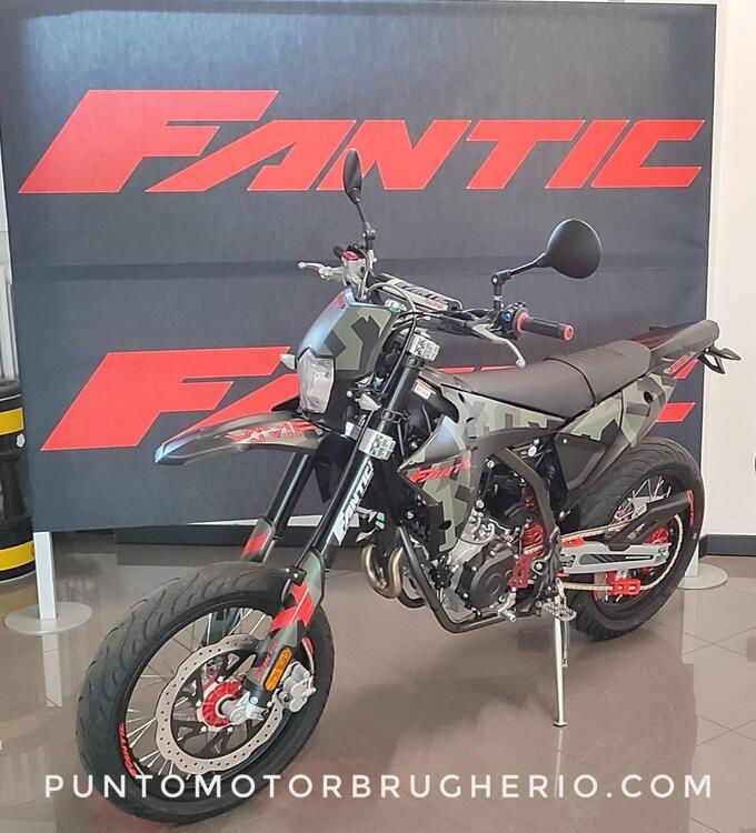 Fantic Motor XMF 125 Motard Performance 4T (2023 - 24) (2)