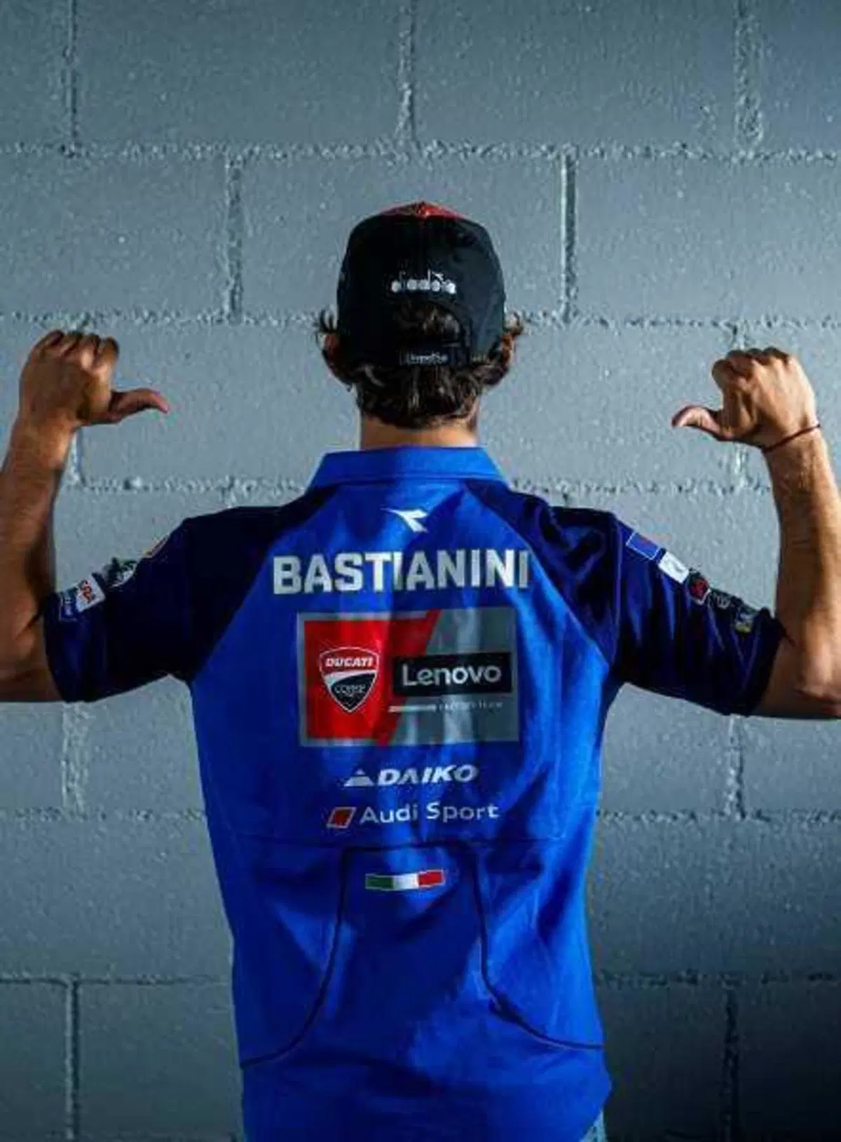 Ducati in maglia - e livrea! - azzurra al GP del Mugello! (2)