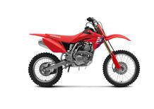 Honda CRF 150R, nuova estetica per il MY 2025: per la piccola Cross è subito family feeling 