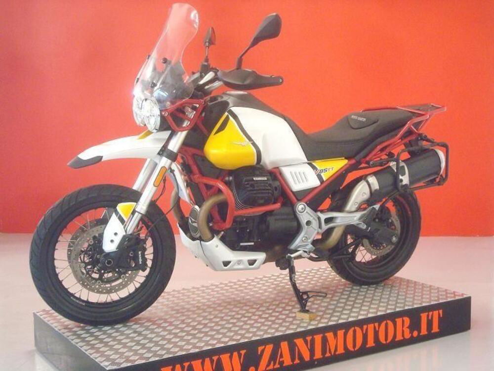 Moto Guzzi V85 TT Evocative Graphics (2019 - 20) (4)