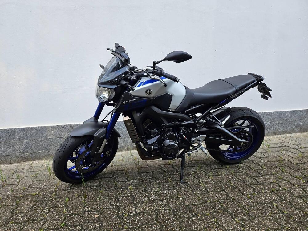 Yamaha MT-09 ABS (2016) (2)