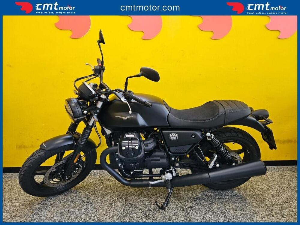 Moto Guzzi V7 Stone (2021 - 24)