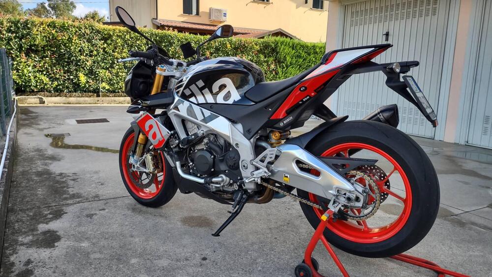 Aprilia Tuono 1100 V4 Factory (2015 - 17) (2)