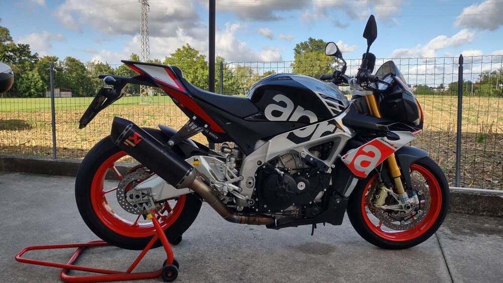 Aprilia Tuono 1100 V4 Factory (2015 - 17) (4)