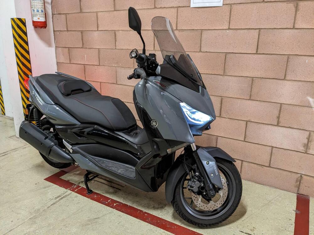 Yamaha X-Max 300 Tech Max (2021 - 24) (2)