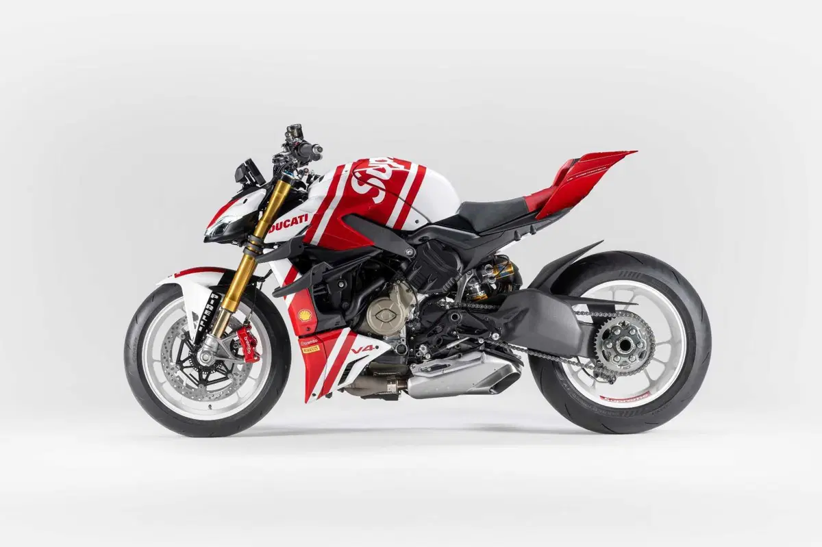 Ducati e Supreme insieme: ecco la Streetfighter V4 da collezione by Drudi Performance (3)