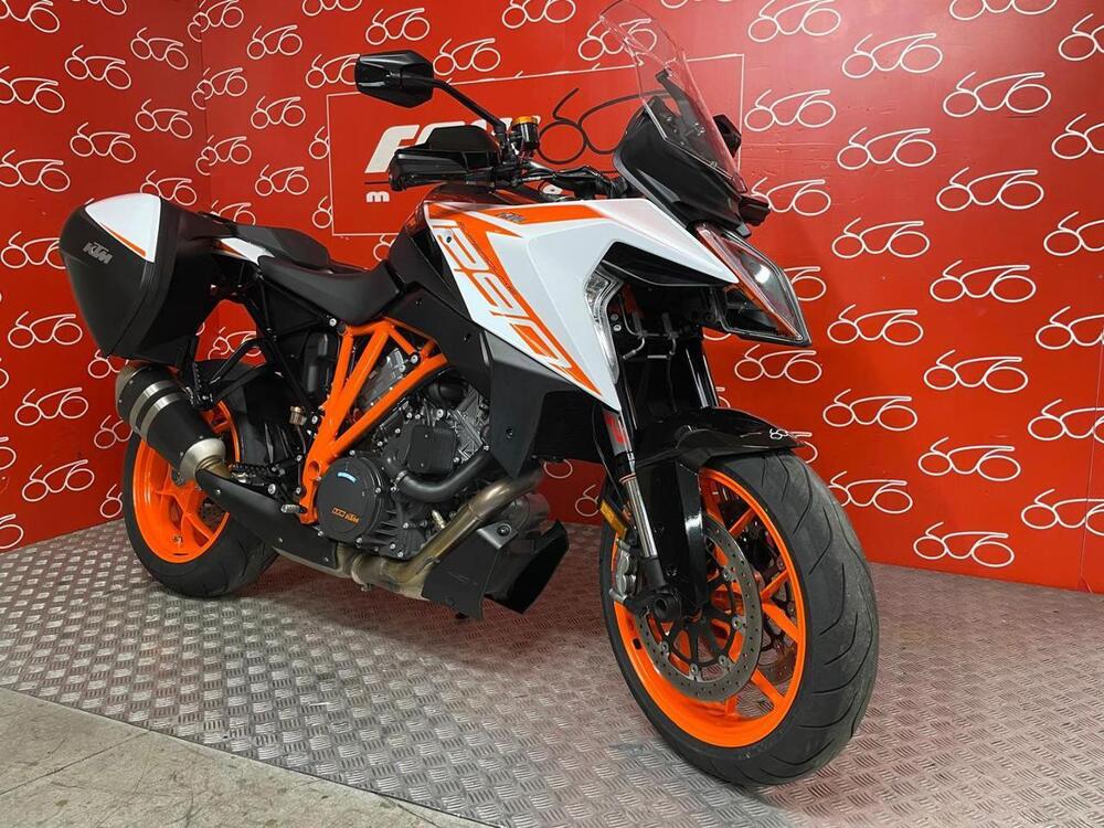 KTM 1290 Super Duke GT (2021)