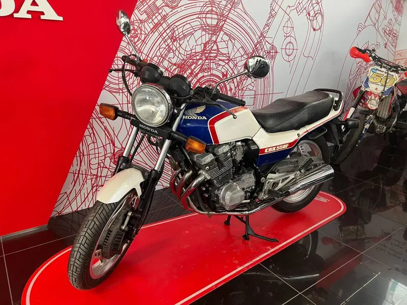 Honda CBX 550 F (3)