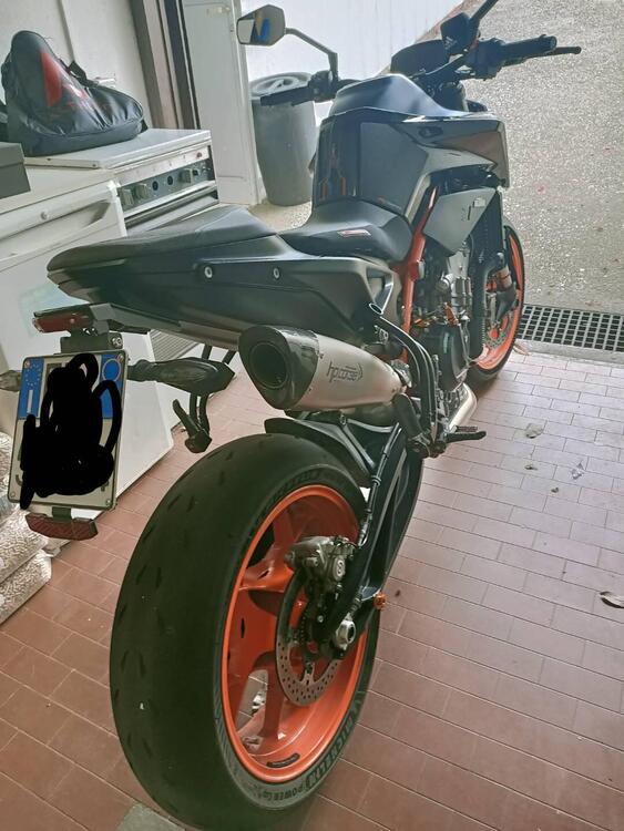 KTM 890 Duke R (2022 - 23)