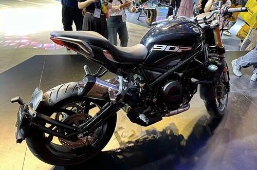 Benelli 902 S: è in arrivo in Italia? Ecco cosa sappiamo della nuova naked [GALLERY] (2)