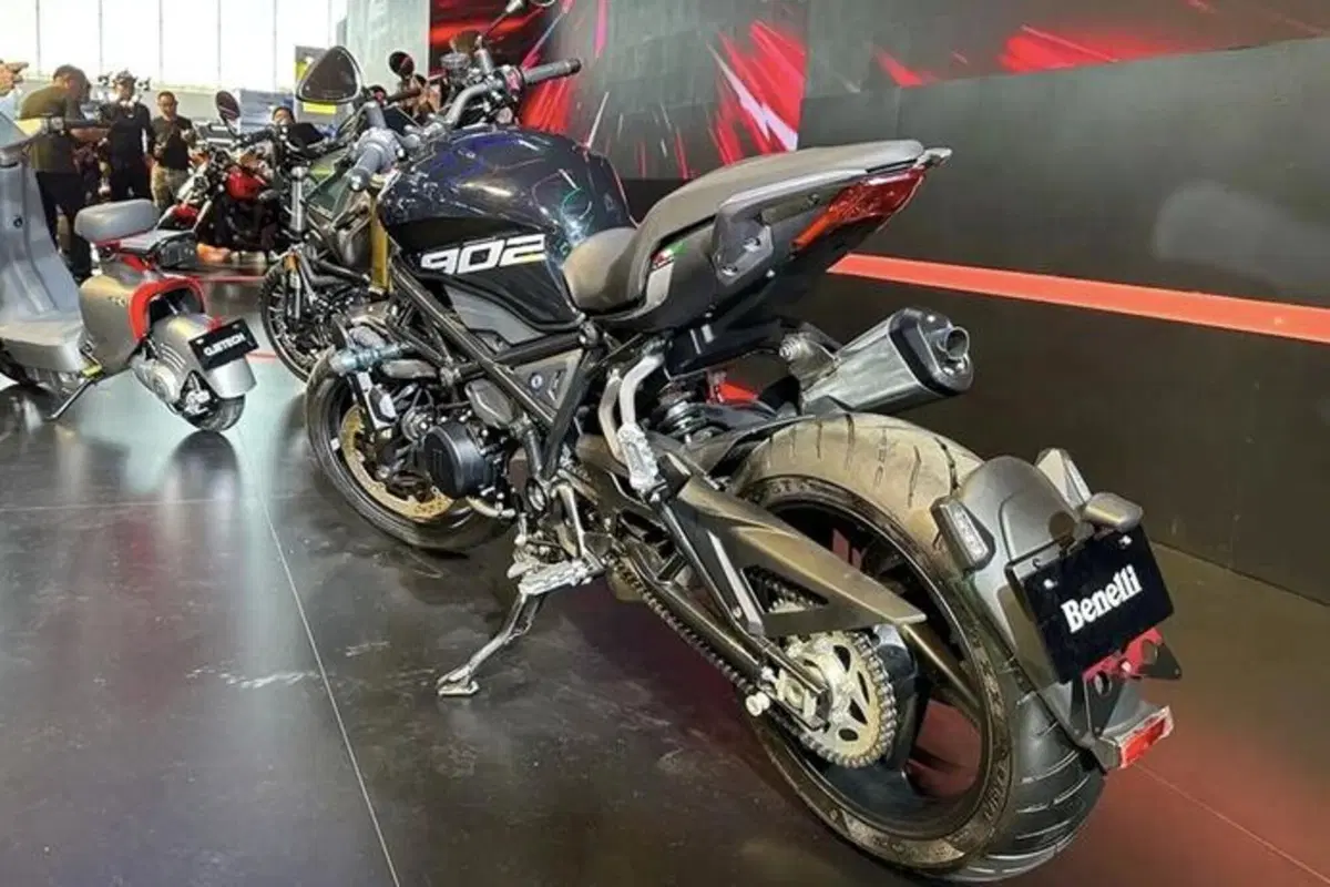 Benelli 902 S: è in arrivo in Italia? Ecco cosa sappiamo della nuova naked [GALLERY] (3)