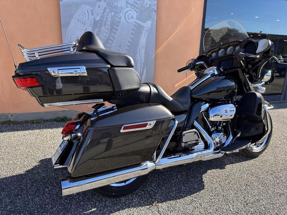 Harley-Davidson 114 Electra Glide Ultra Limited (2019) - FLHTK (2)