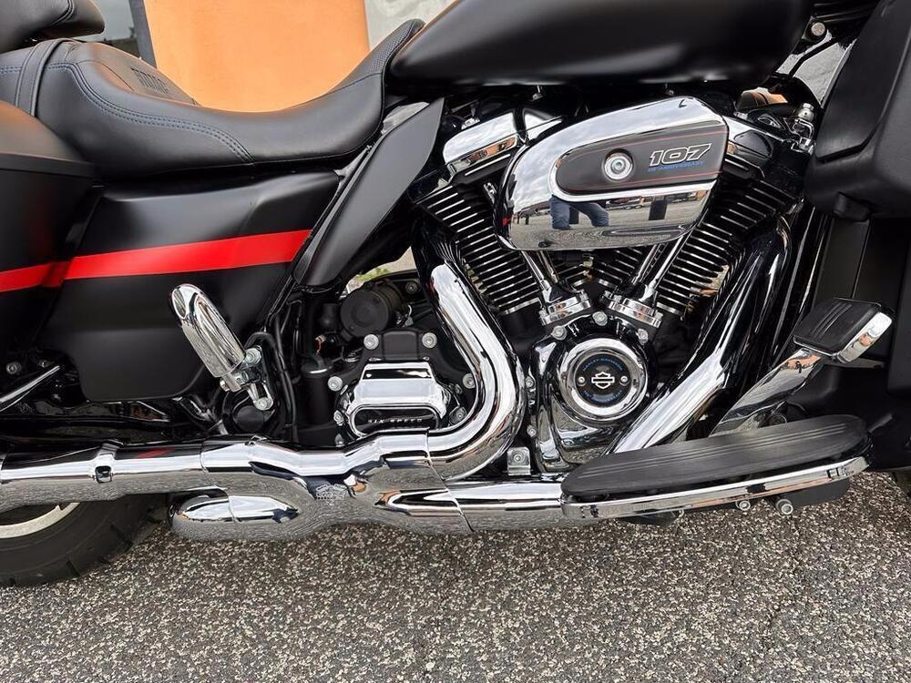 Harley-Davidson 107 Street Glide (2017 - 19) - FLHX (4)