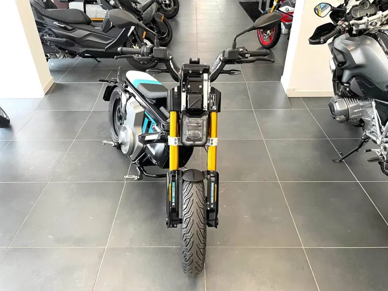 Bmw CE 02 (2024 - 26) (2)