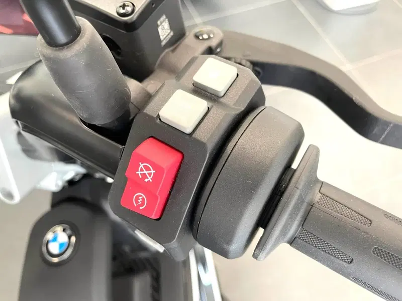 Bmw CE 02 (2024 - 26) (8)