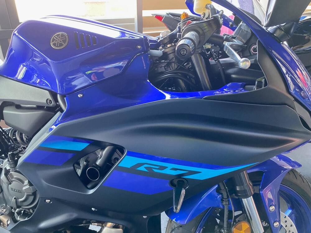 Yamaha YZF R7 (2021 - 24) (2)