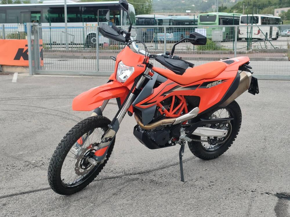 KTM 690 Enduro R (2022 - 25) (3)