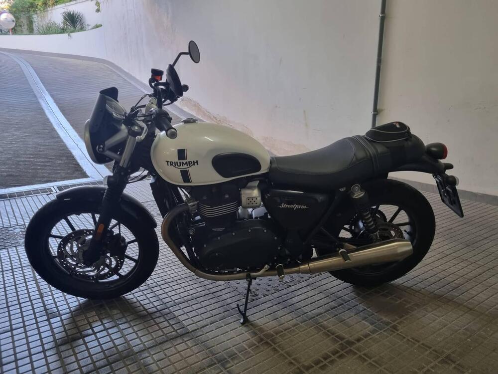 Triumph Street Twin 900 (2017 - 18) (4)