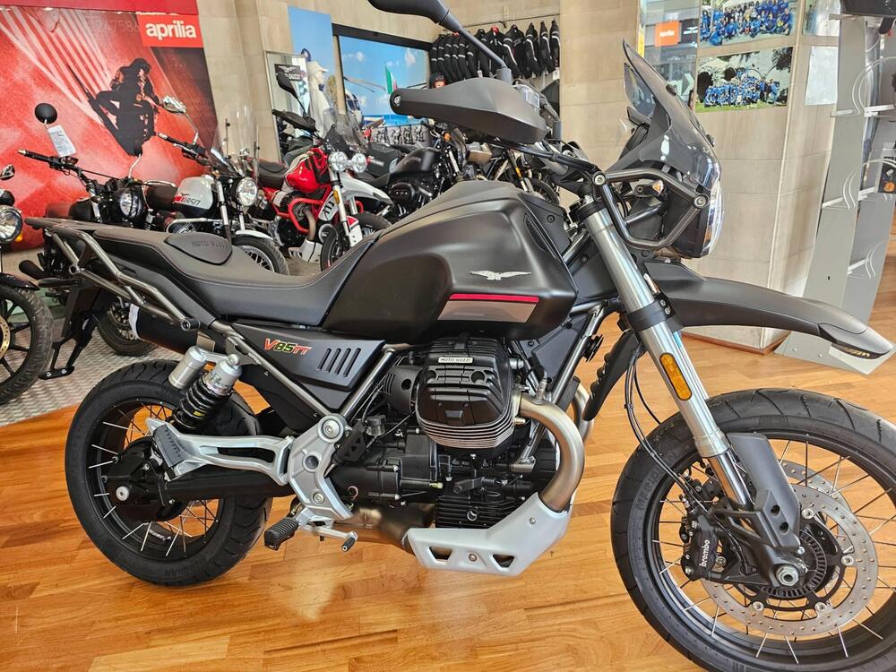 Moto Guzzi V85 TT (2021 - 23)