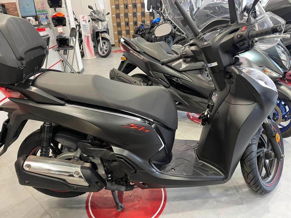 Honda SH 300 i ABS (2016 - 20) (2)