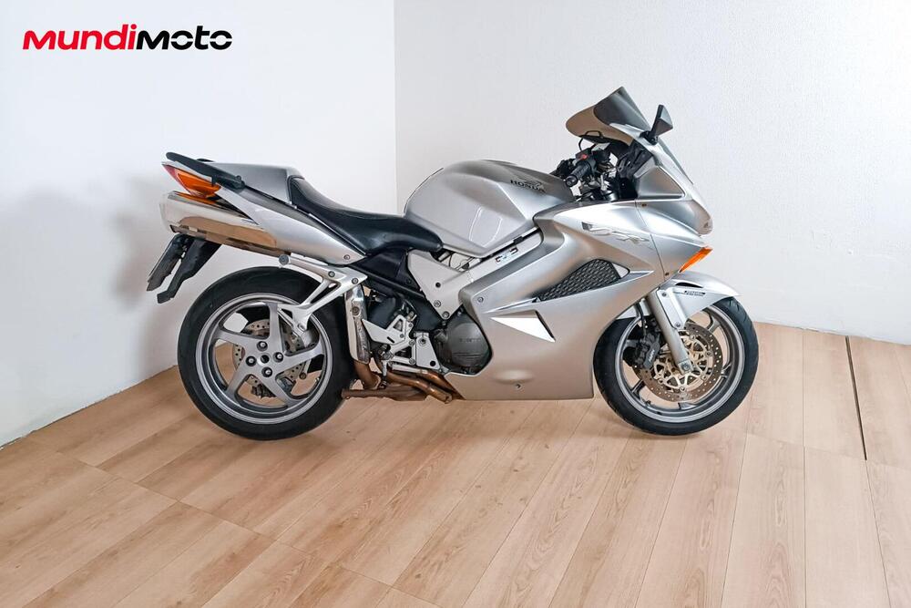 Honda VFR 800 (1998 - 01)