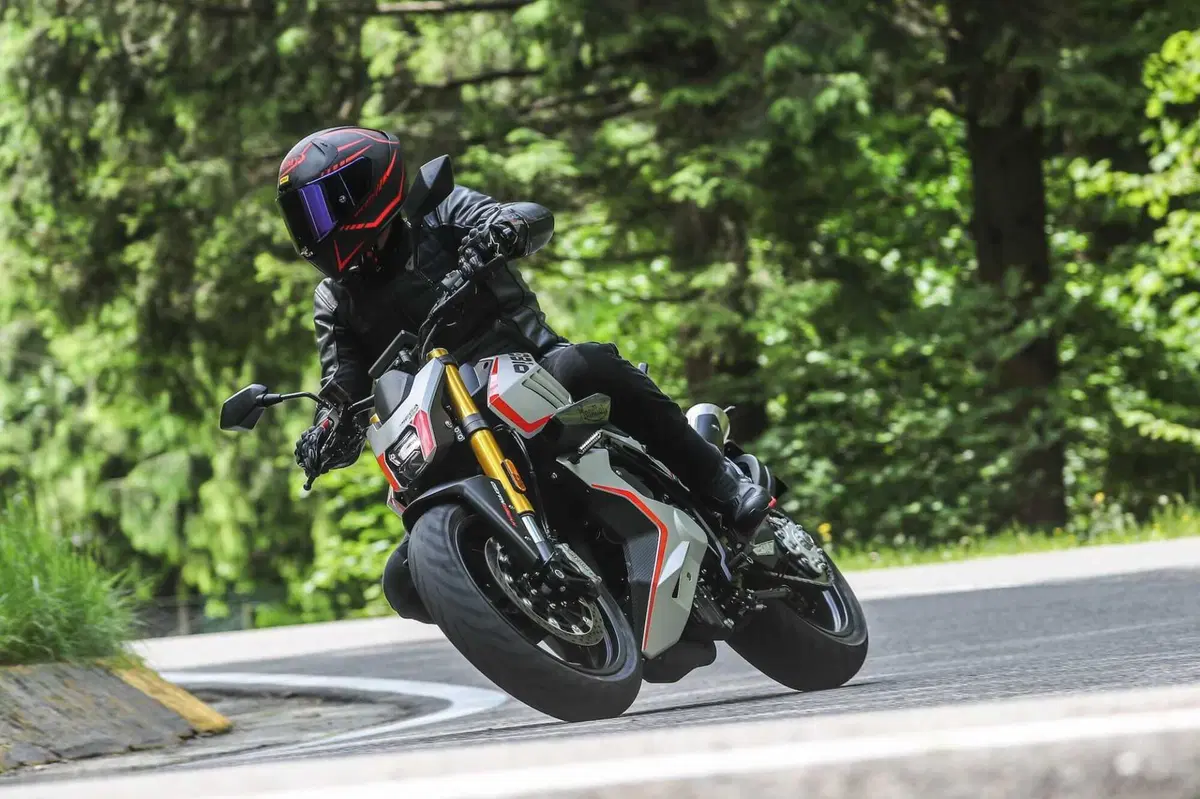 F.B Mondial Piega 452: la Piccola pensa in grande (14)