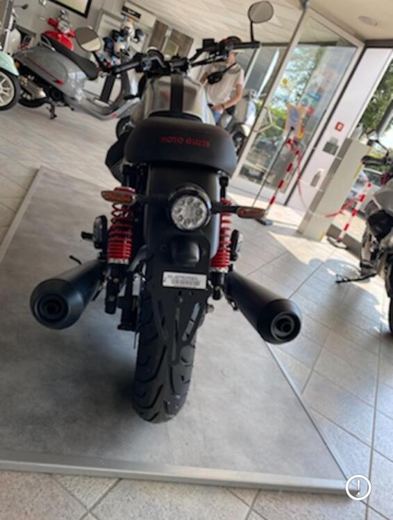 Moto Guzzi V7 III Stone S (2020) (3)