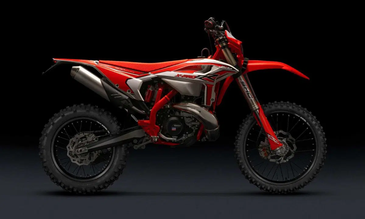 Beta Motor rivoluziona la gamma XPRO: come cambiano le RR 2T e 4T MY2025 [GALLERY] (2)