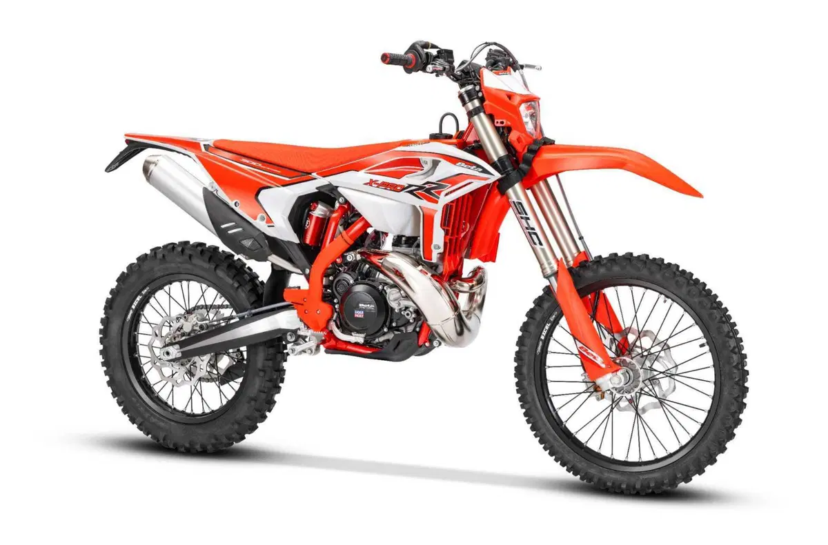 Beta Motor rivoluziona la gamma XPRO: come cambiano le RR 2T e 4T MY2025 [GALLERY] (5)