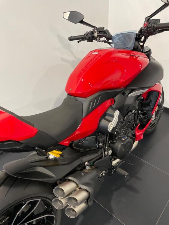 Ducati Diavel V4 (2023 - 24) (2)